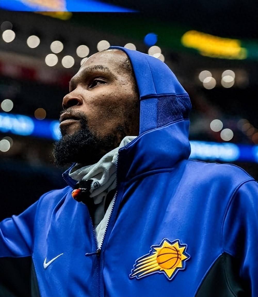 席任上首个 席任上首个